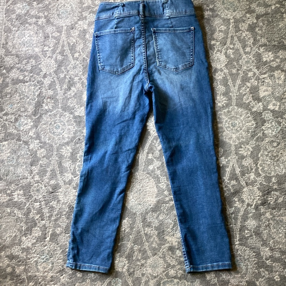 No Boundaries High Waist Cropped Jeans Size 11 EUC - Picture 2 of 7